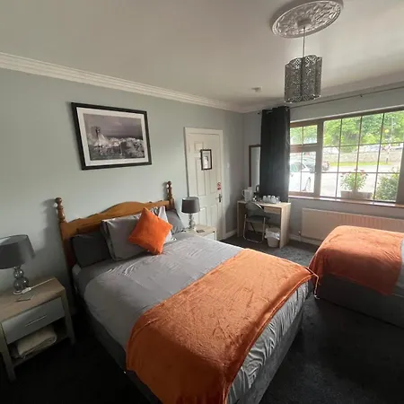 Manorlodge Bed & Breakfast 2*